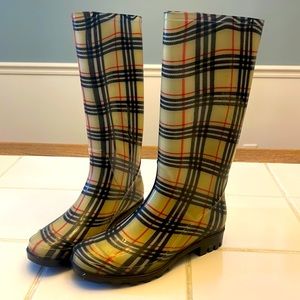 Rain boots